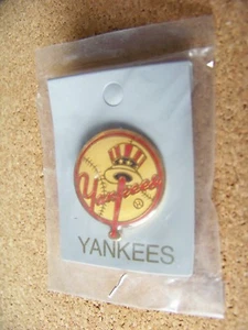 1991 tm NY New York Yankees pin made & sold in The Netherlands MLB lapel - Picture 1 of 5