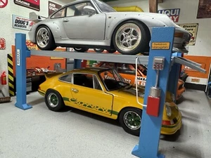 4 Säulen Hebebühne 1:18 Modelle Modellbau Diorama Werkstatt Sammlung Bedienfeld - Bild 1 von 24