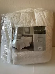 Madison Park Ivory Faux Fur Comforter King - Picture 1 of 2