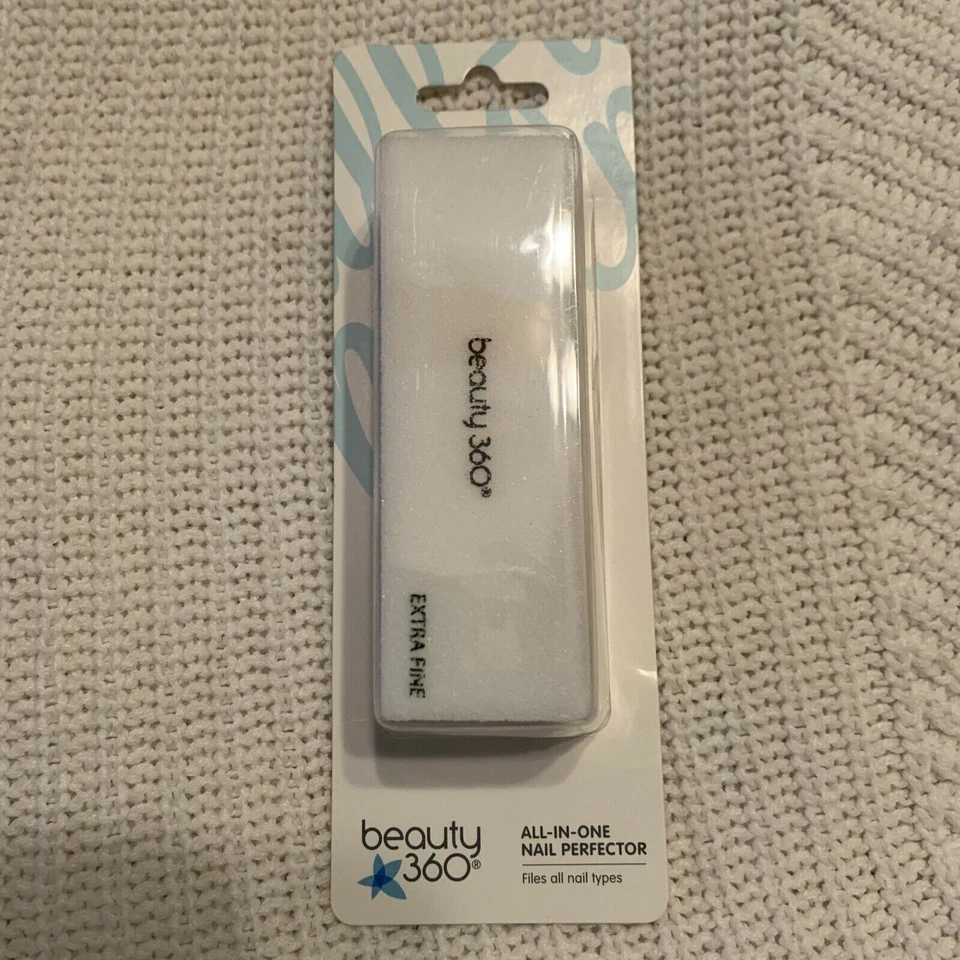 CVS BEAUTY 360 TODO EN UNO PERFECCIONADOR DE UÑAS BLANCO TAMPÓN LIMA DE UÑAS Foto 1 de 1