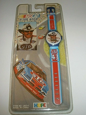 NEW 1992 NASCAR Richard Petty STP 43 Action Watch Wristwatch, No.28211, NIP Cover