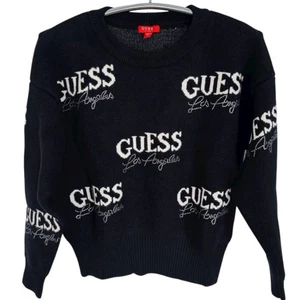 Suéter para mujer GUESS blanco y negro con logotipo de cuello redondo talla pequeña - Imagen 1 de 8