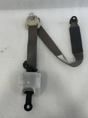 CINTURÓN DE SEGURIDAD DELANTERO MITSUBISHI MONTERO SPORT 1997 1998 1999 PASAJERO DERECHO BRONCEADO Foto 1 de 4