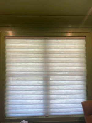 Hunter Douglas Caja Abierta Viñeta Literise Pantalla Inalámbrica 70x69 1/2 Foto 1 de 2