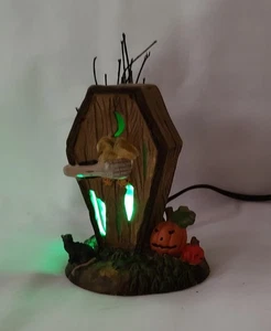 DEPT 56 SV Halloween "Dying To Get In Outhouse" 4024037 2011-2013 - Bild 1 von 8