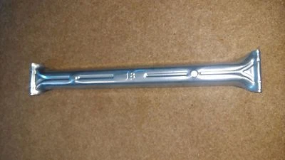 Hanging rails / bars Box of 80x 18" zinc metal bars for Portable hanging rails - Image 1 of 4