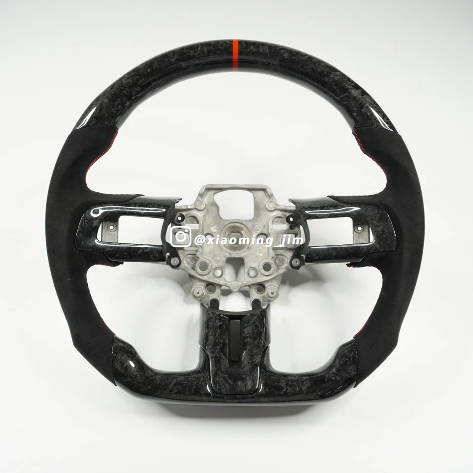 Volante de fibra de carbono real para Ford Mustang GT 2015-2023 Foto 1 de 4