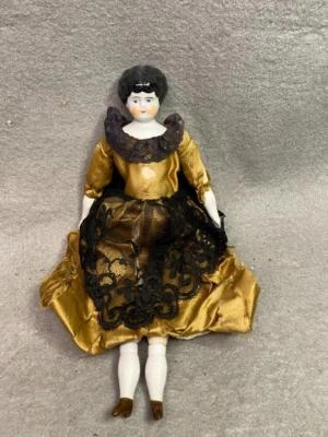 ANTIGUA CABEZA CHINA DE 10 PULGADAS BISQUE BRAZOS Y PIERNAS CUERPO DE TELA ALEMANIA CIRCA 1920S Foto 1 de 4