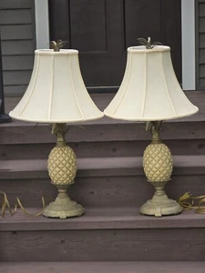 Pair of Vintage Quoizel Lafayette Pineapple Table Lamps   - Picture 1 of 21