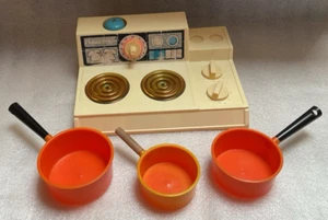 Fisher Price 1978 Stove Top Cooker Hob Oven & Pots Vintage Plastic Kitchen Toy - Picture 1 of 12