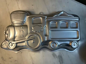 VINTAGE WILTON ALUMINIUM 2003 KLEINER ZUG LOK KUCHENFORM FORM # 2105-2076 - Bild 1 von 5