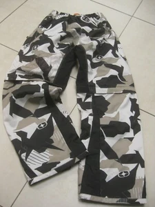 NO FEAR COMBAT SKI TROUSERS PANTS size 28 UK 8 10 snowboarding shorts cargo - Imagen 1 de 16