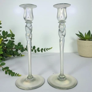 Par de candelabros de vidrio vintage Steuben iridiscente Art Nouveau de 12" - Imagen 1 de 6