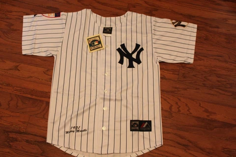 New York Yankees #7  Mickey Mantle White Jersey w/Tag  Size XL (Adult) Cover