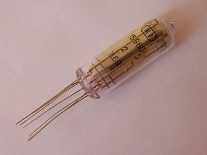 Resonador de cristal de cuarzo vintage de 16,04 kHz CANTIDAD = 1 NOS - Imagen 1 de 7