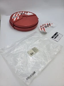 Master Lock 483 Rotating Gate Valve Lockout 6" to 10" Diameter Handles - Red - Picture 1 of 14