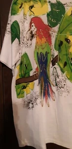 India Ink Vintage Parrot In Jungle T Shirt - Imagen 1 de 8