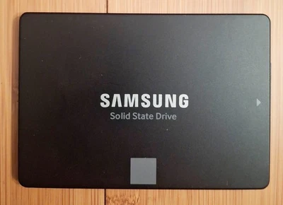 Samsung SSD 850 EVO 500GB 2.5" SATA Solid State Drive MZ7LN500HAJQ MZ-75E500 - Image 1 of 2