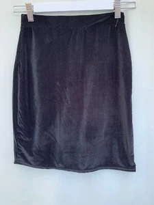 Boohoo Black Ribbed Zip Back Skirt Size 8 W28 L18 - Picture 1 of 5