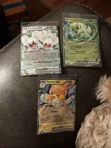 VERSIEGELT Sprigatito Ex 087 Promo, Pawmot Ex 073/197, & Maushold Ex 155/182 Set  - Bild 1 von 1