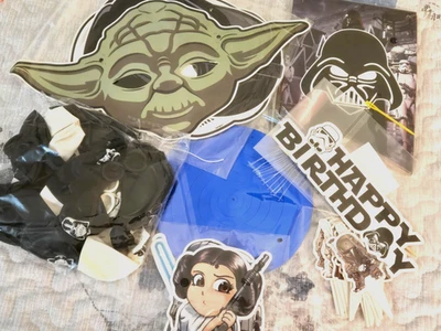 Suministros de fiesta Star Wars máscaras, pancartas, globos, adornos para pasteles/cupcakes, etc. Foto 1 de 4