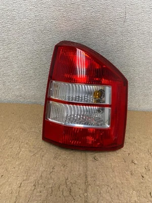 Jeep Compass 2007 2008 2009 2010 pasajero derecho luz trasera derecha OEM V3842 DW Foto 1 de 4