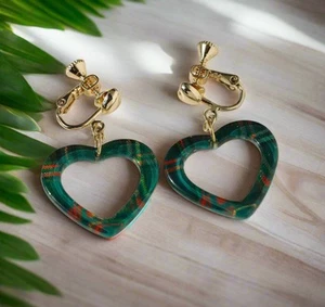 Clip on 1 1/2" gold, red and green plaid dangle cutout heart earrings - Picture 1 of 4