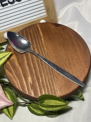 Colher de toranja vintage de aço inoxidável borda serrilhada utensílio cítrico Taiwan - Imagem 1 de 3