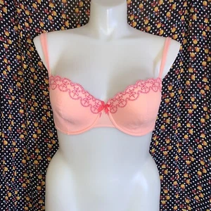 Calypso St Barth Padded Pink Opaque Scalloped Lace Lined Underwire Bra Sz 36 DD - Picture 1 of 11