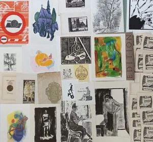 Figur auf Stuhl Frau Knospen Exlibris Max Kuntze - 200 Druckgraphiken 20./21.Jh. - Picture 1 of 12