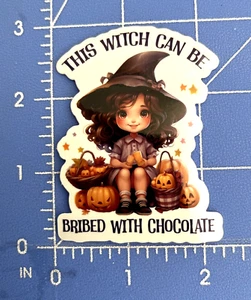 BRUJA SOBORNADA CON CHOCOLATE Calcomanía Adhesiva Laptop Teléfono Álbum de recortes Cuaderno (270) - Imagen 1 de 1