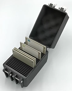 Rugged Protective Carrying Case for 3.5" Floppy Disks - Holds 25 Disks - Picture 1 of 4