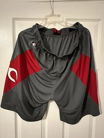 nike cincinnati reds Authentic Collection shorts Men’s Large Dri-fit Cover
