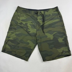 Oakley Herren 40x11 grün Camouflage 100% Polyester Kordelzug Boardshorts - Bild 1 von 9