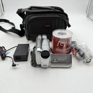 Canon DC220 35X Optical Zoom 2.6-91mm 1:2.0 Objektiv DVD Camcorder silber getestet - Bild 1 von 19