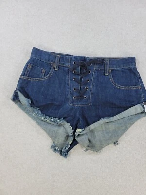 Pantalones cortos de mezclilla con dobladillo enrollado lavado oscuro con cordones para mujer talla 23 de una cucharadita  Foto 1 de 4