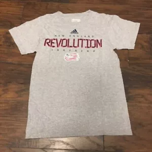 New England Revolution MLS soccer Training Adidas Team Logo Shirt Sz Small - Picture 1 of 4