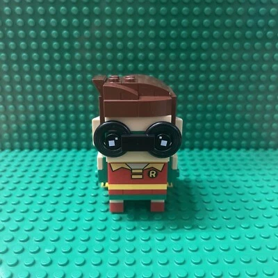 LEGO 41587 BrickHeadz #3 Robin - The Batman Movie 99% Complete No Stand Preowned - Image 1 of 4