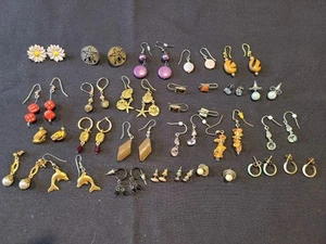 Orecchini traforati vintage, lotto di 26, vari disegni, ottime condizioni - Foto 1 di 7