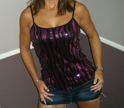 Camiseta sin mangas Zebra para mujer pequeña púrpura negra lentejuelas playa sexy Y2K glamour club retro Foto 1 de 4