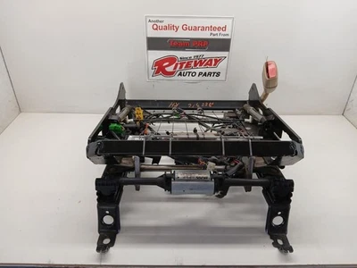  2005-13 CORVETTE C6 RIGHT SEAT TRACK ASSEMBLY  - Imagem 1 de 4