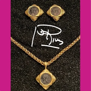 Joan Rivers Jewelry Vintage Intaglio Coin Pendant Necklace Byzantine Chain Set - Picture 1 of 9