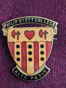 Insignia escolar esmaltada vintage Philip Stott College - W O Lewis Badges Bham - Imagen 1 de 3