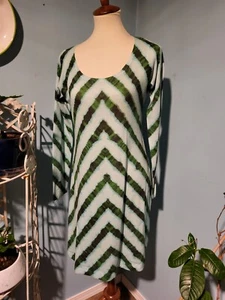 NALLY & MILLIE LONG SLEEVE T-SHIRT DRESS-GREEN SIZE MED - Picture 1 of 1