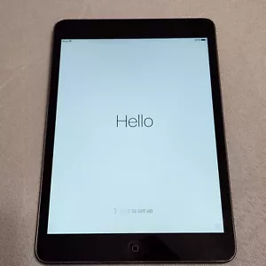 Apple iPad Mini 1a generazione modello A1432 argento 7,9" Wifi BLOCCATO - Foto 1 di 12