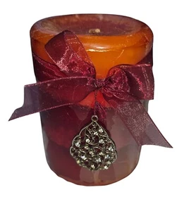 New Vintage Pier 1 Sugar Plum Scent Pillar Candle Red 3"x4" Ribbon Charm - Picture 1 of 6