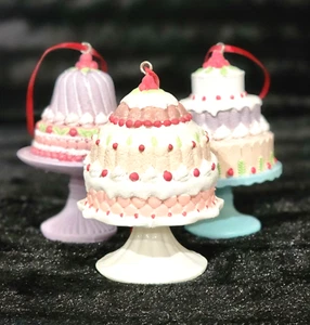 3 Pastel Piped Icing Cake Ornaments Pedestals Aqua Pink Lilac Bakery Decor Fun - Picture 1 of 12