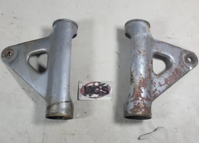 YAMAHA DT (DT 360 A) OEM Juego de soportes para orejas de montaje en horquilla para faros Foto 1 de 2