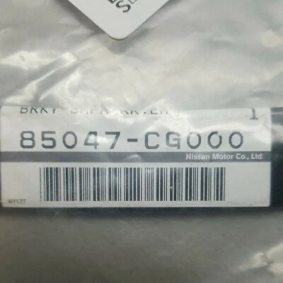 Soporte de montaje de cubierta de parachoques trasero izquierdo Infiniti NISSAN 03-08 FX35 85047CG000 Foto 1 de 4