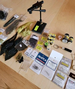 Fly Tying Kit - Picture 1 of 15
